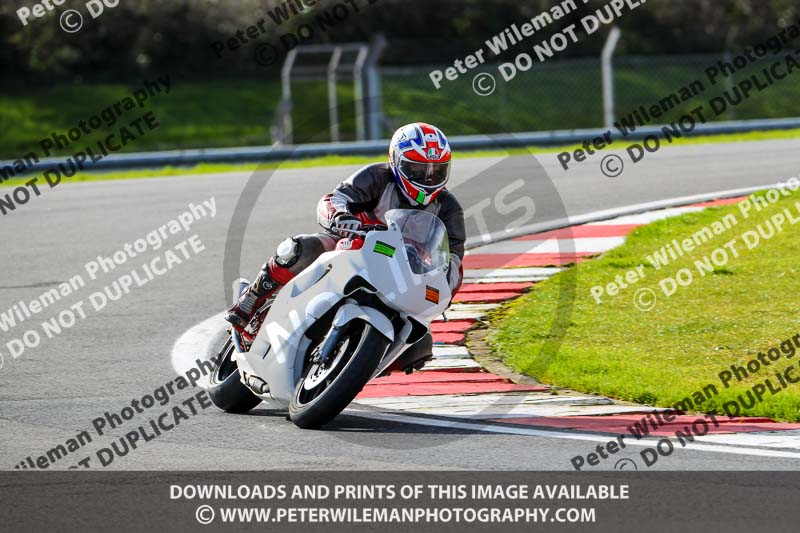 donington no limits trackday;donington park photographs;donington trackday photographs;no limits trackdays;peter wileman photography;trackday digital images;trackday photos